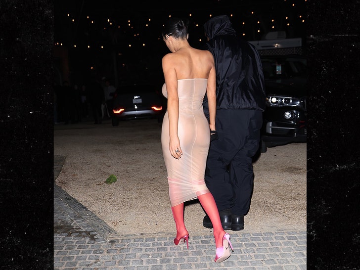 Kanye West steps out with wife Bianca Censori completely n@ked in 