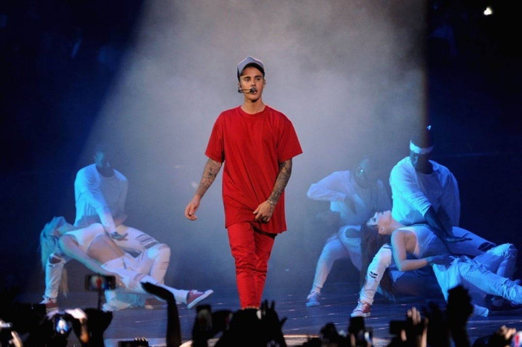0119_justin_bieber_performance11