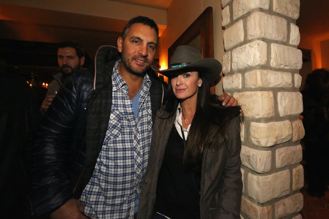 Kyle Richards Mauricio Umansky Together Photos 2