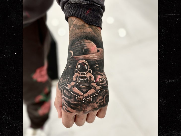 Damar Hamlins new hand tattoo is out of the world symbolizes inner  peace healing  Opoyi