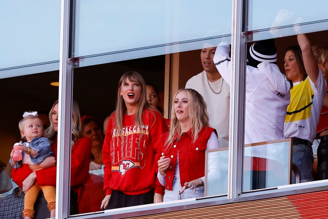 Taylor Swift Brittany Mahomes Celebration Chiefs7