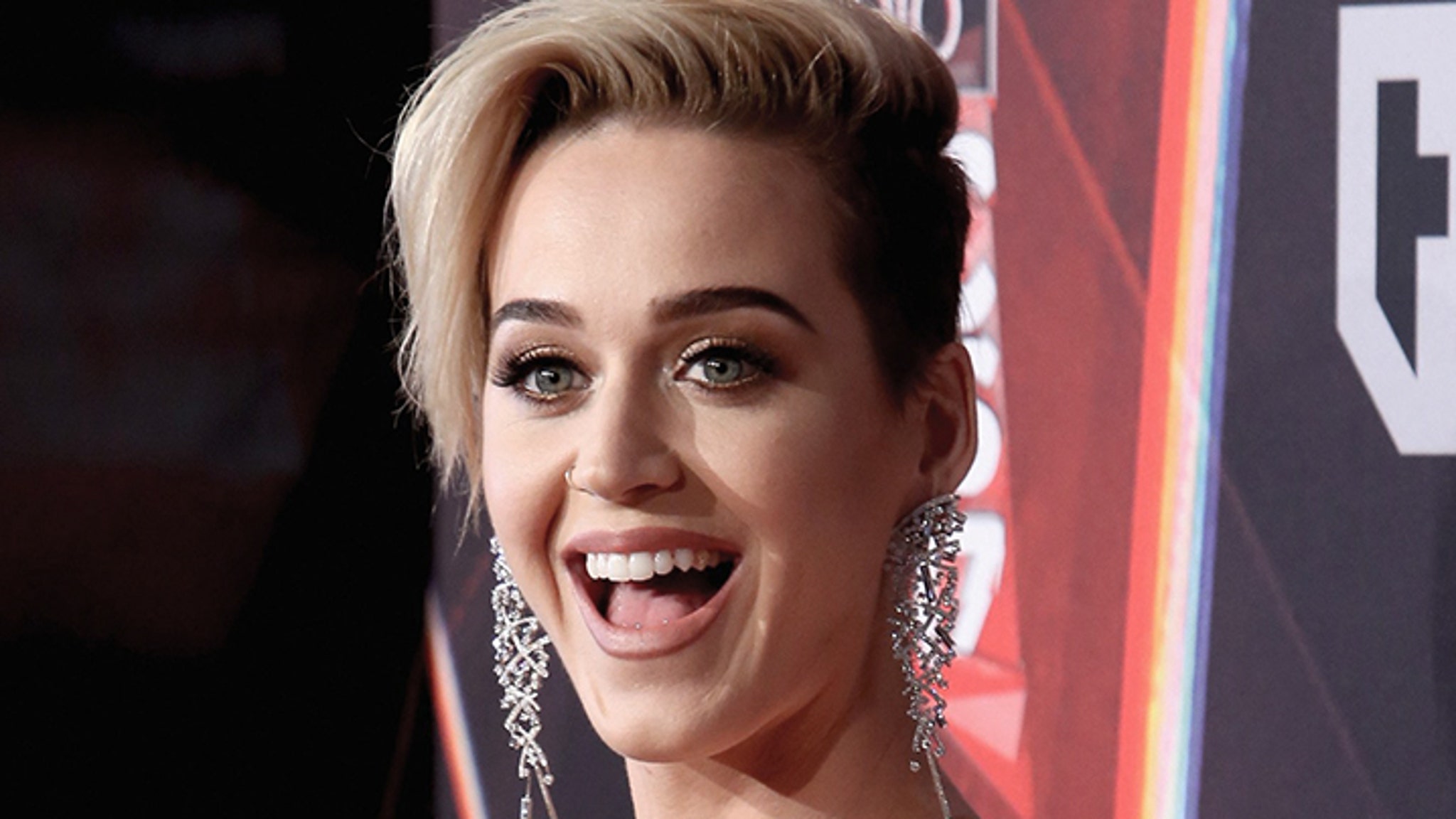 Katy Perry's Live Stream Leading To Live Concert