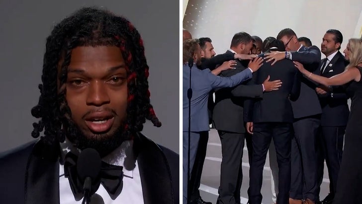 Damar Hamlin Cries At ESPYS While Honoring Buffalo Bills Trainers