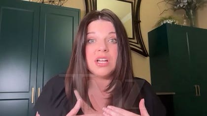 032126_amy_duggar._kaljpg