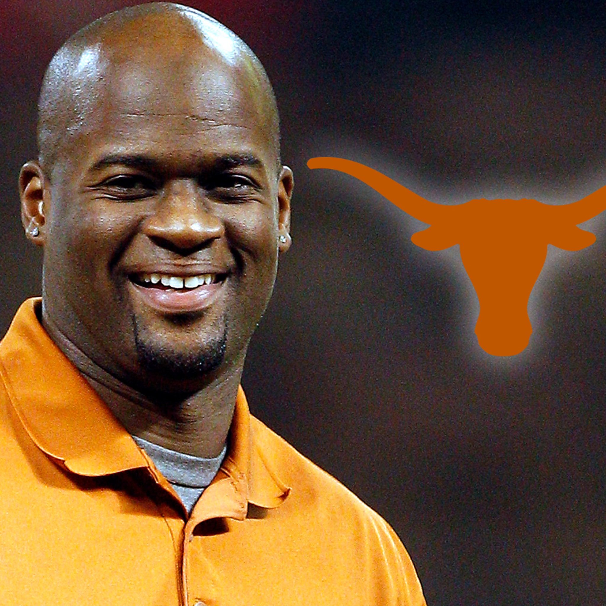 Ex-Longhorns QB Vince Young graduates from UT, says degree tops NCAA title