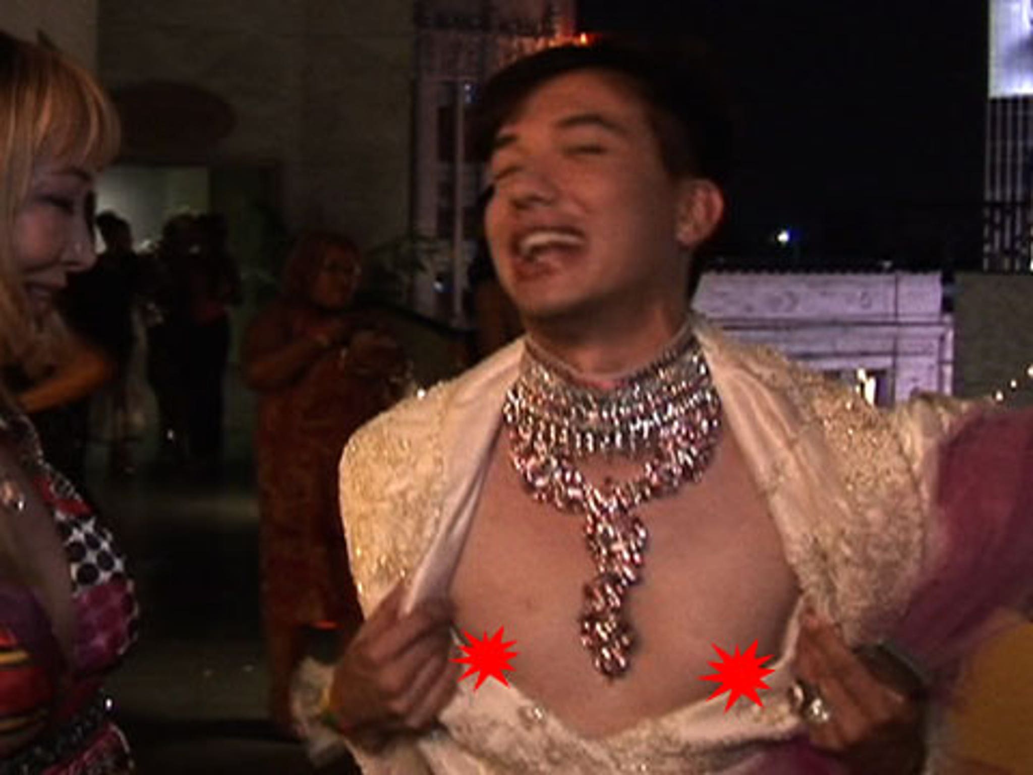 Nip Slips Are So Very Trendy