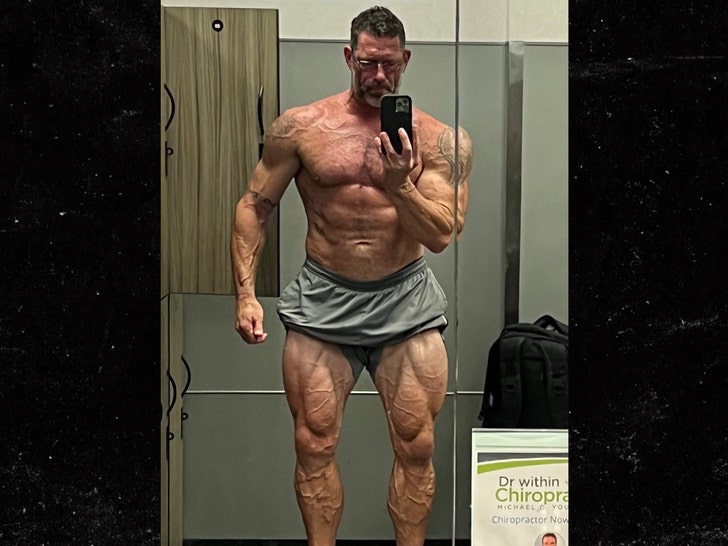 Ex-MLB Pitcher Kyle Farnsworth Reveals Insanely Jacked Physique Ahead Of Comp.jpg