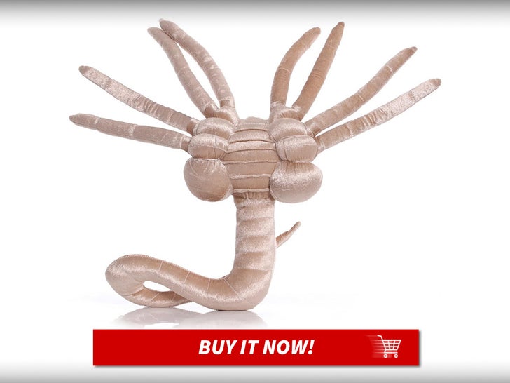 Alien-Facehugger-Plush-Chestburster-Alien-Merch-MAIN
