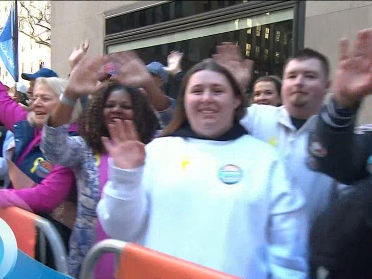 040626_savannah_guthrie_crying_2260623