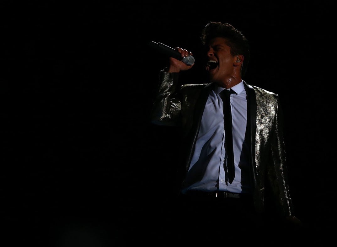 bruno mars perfomance photos-09