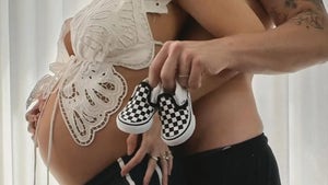 0909-Debby-Ryan-Joshua-Dunn-Baby-Bump-HERO