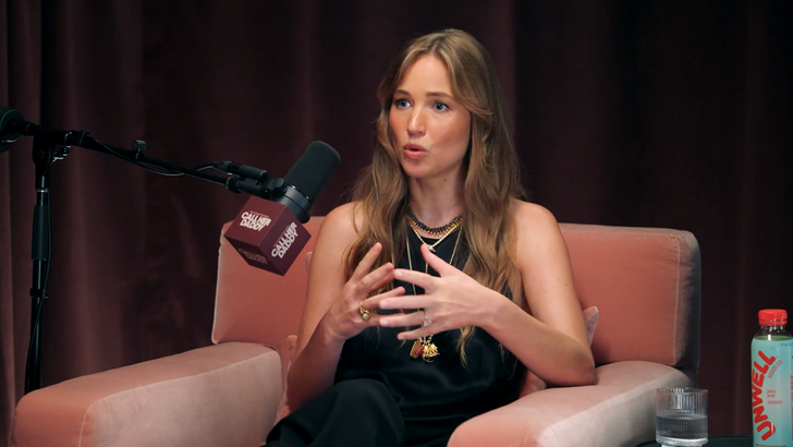 102826 jennifer lawrence kal