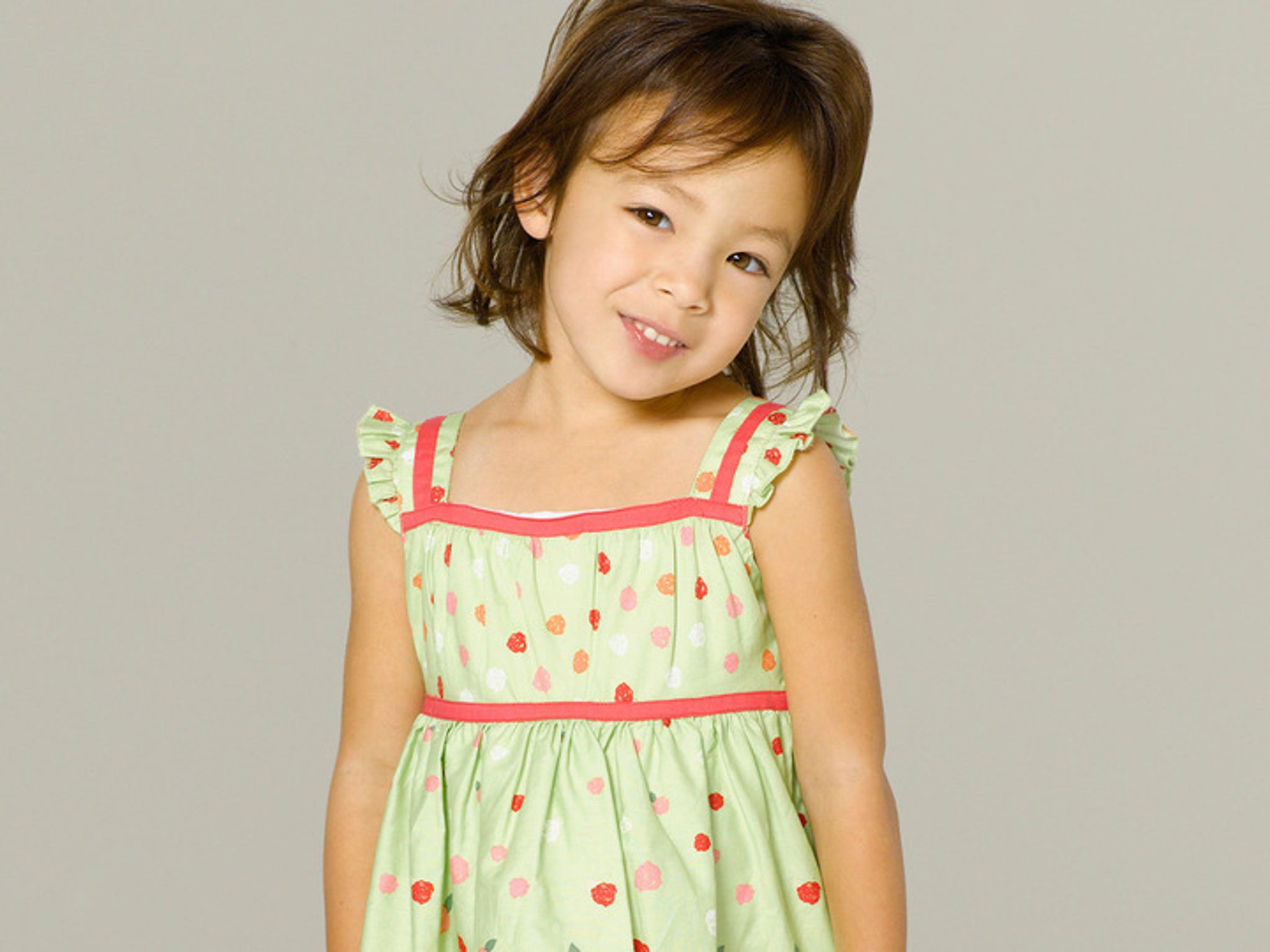 modern family lily bridesmaid dress Remember when? Here's a photo of the Modern Family kids from way back when. And here's my horrible no good punchline for the day. "Have you ever noticed how Aubrey can just