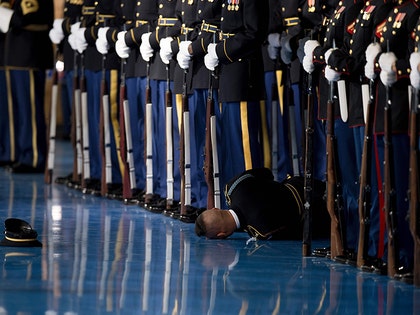 0104-honor-member-getty