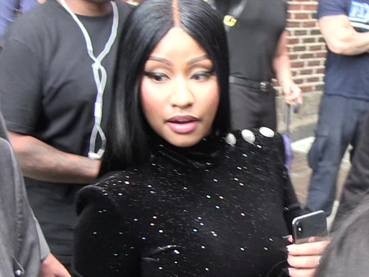 0916-nicki minaj-tmz-01