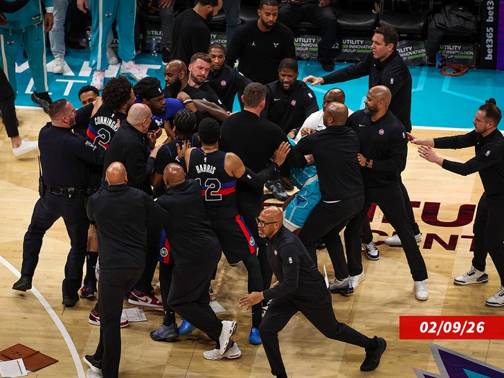 pistons-hornets-brawl-sub-getty-1