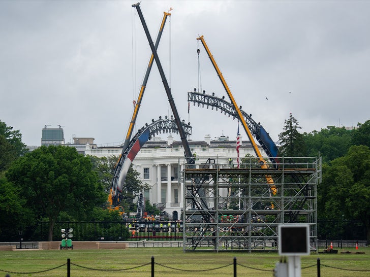 0526-White-House-UFC-Construction-SUB