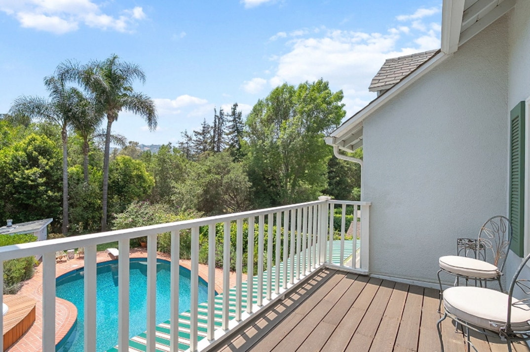 Charlotte Ross Studio City Home For Sale 12