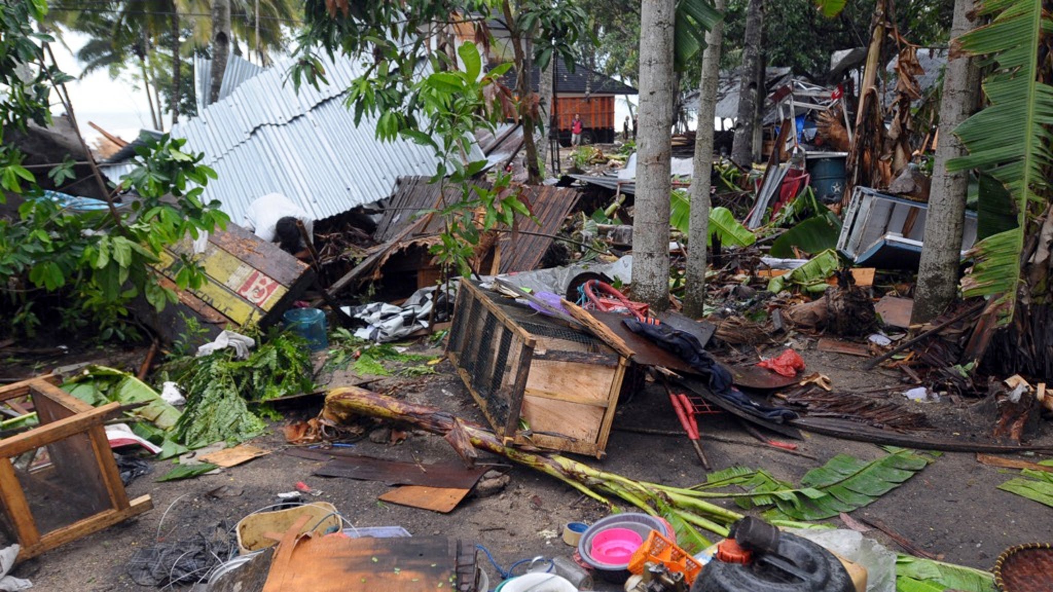 Aftermath Photos from Indonesia Tsunami