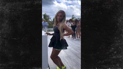 121224-serena-williams-kal