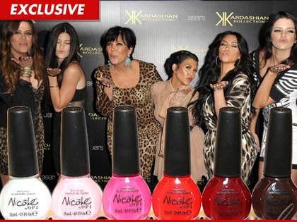 1205_kardashians_kolors_getty_ex2