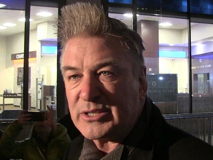 0515-alec-baldwin-tmz-01