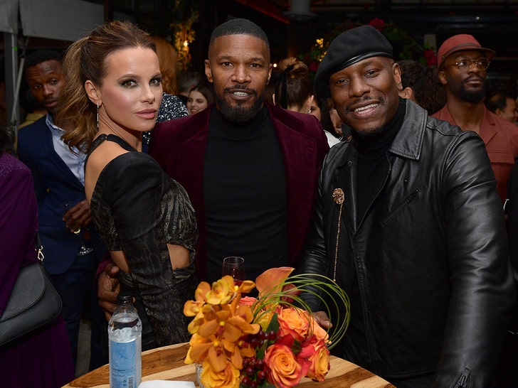 1115-Kate-Beckinsale-jamie-foxx-getty-03