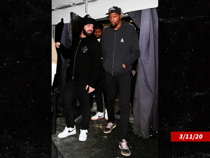 0317-kevin-durant-drake-backgrid-02