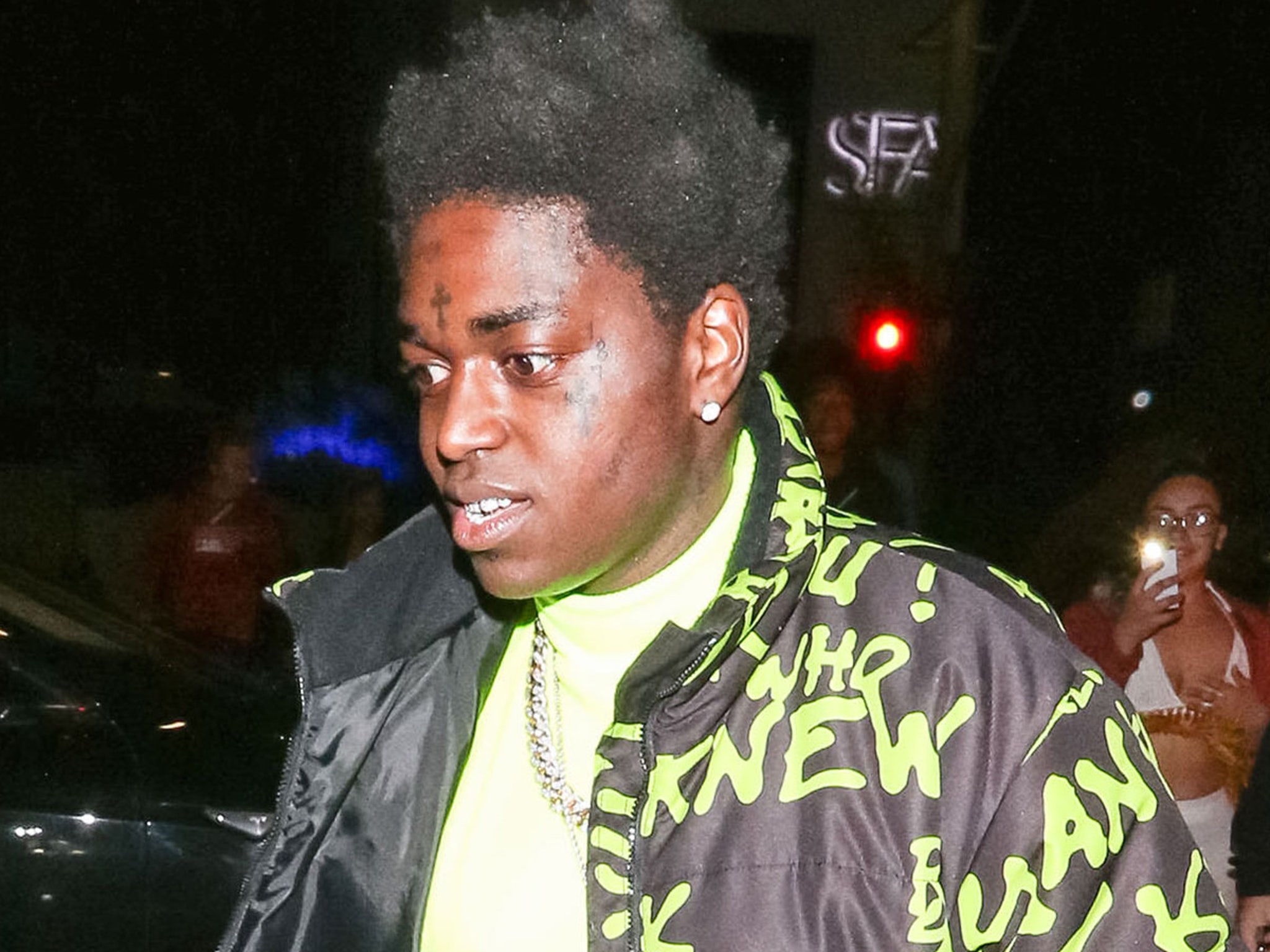 KodakBlack went right to strip club after bonding out of jail 💪🤣