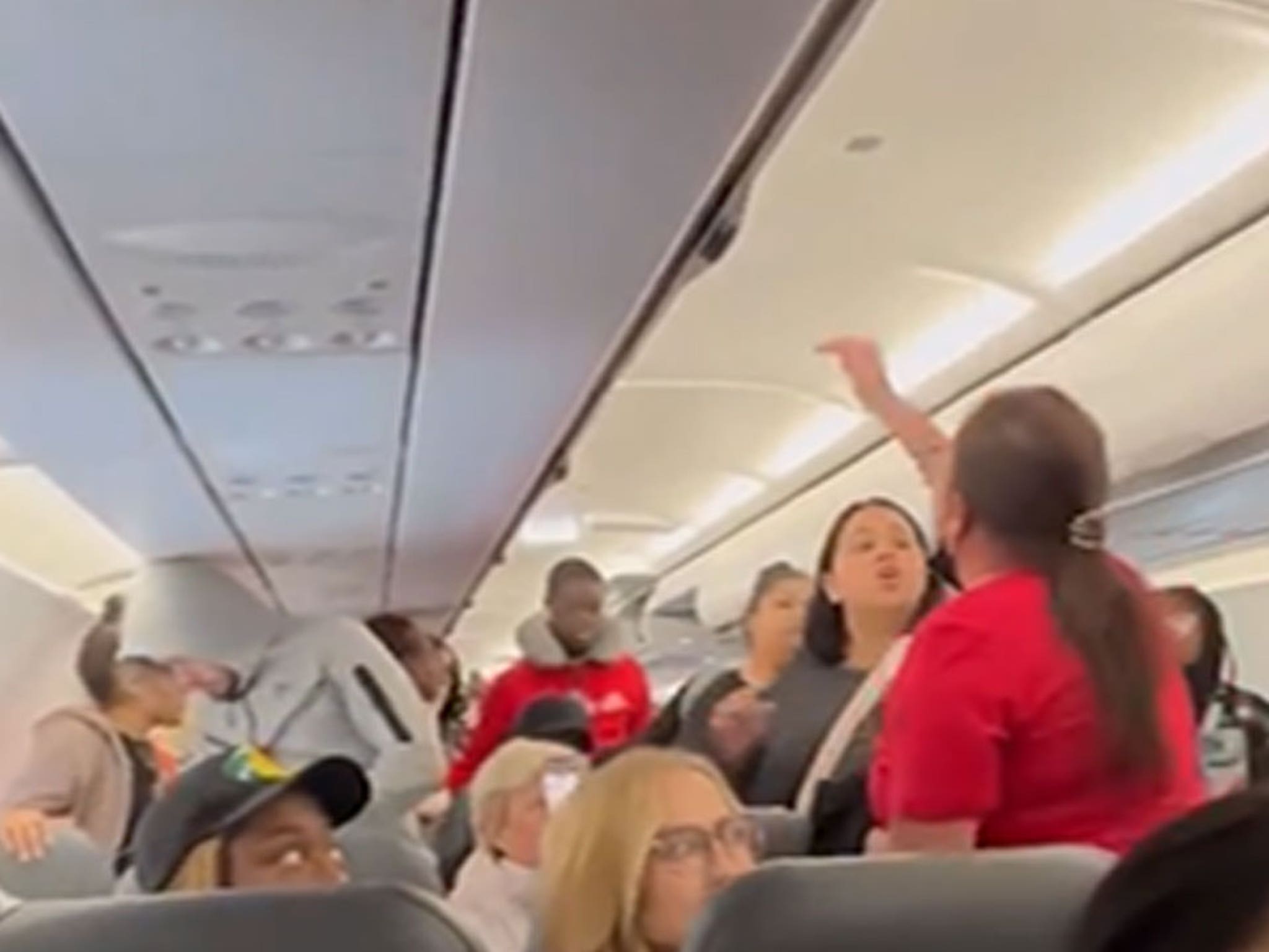 Woman Explodes On Passengers After Threatening To Pee In Aisle During Flight