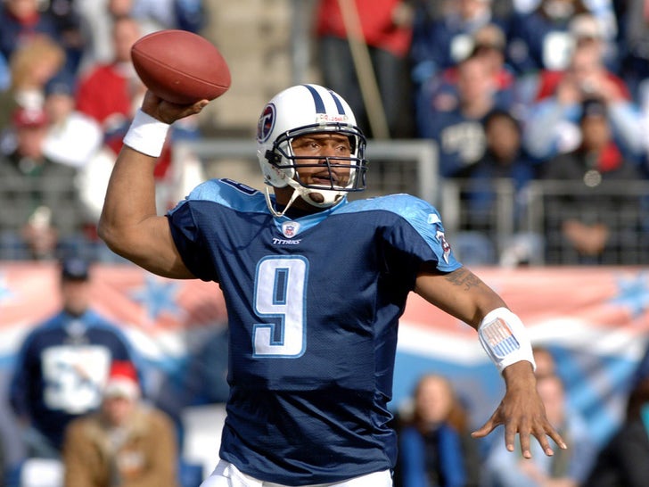 Steve Mcnair On The Field