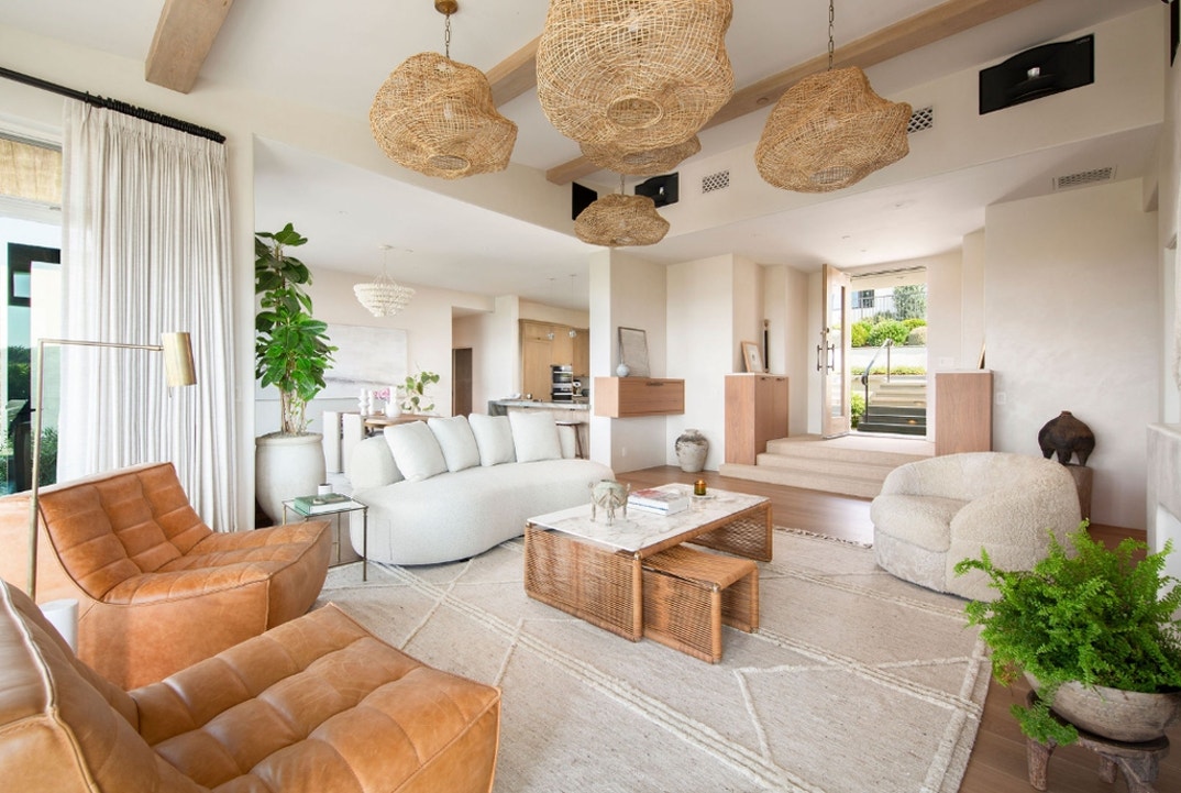 Christopher Lloyd Selling SB Retreat 5