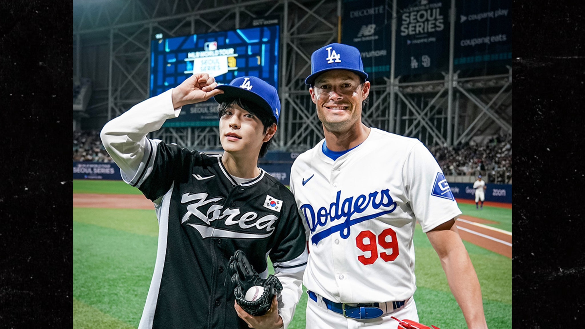 Stray Kids' Seungmin Throws Impressive First Pitch At MLB Seoul