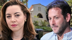 Jeff Baena and aubrey plaza getty bg 1