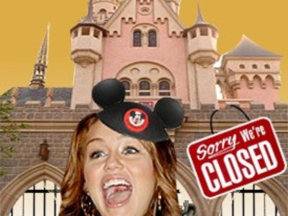 0926_miley_clean_disneyland