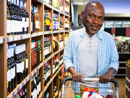 0506-michael-jordan-shopping-tmz-getty-01