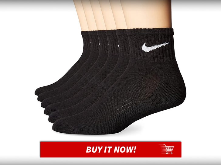 Hit the Gym In These New Fitness Fits for Fellas In 2026 9 Nike-Unisez-Performance-Cushion-Quarter-Socks-Fitness-Fits-For-Him-MAIN