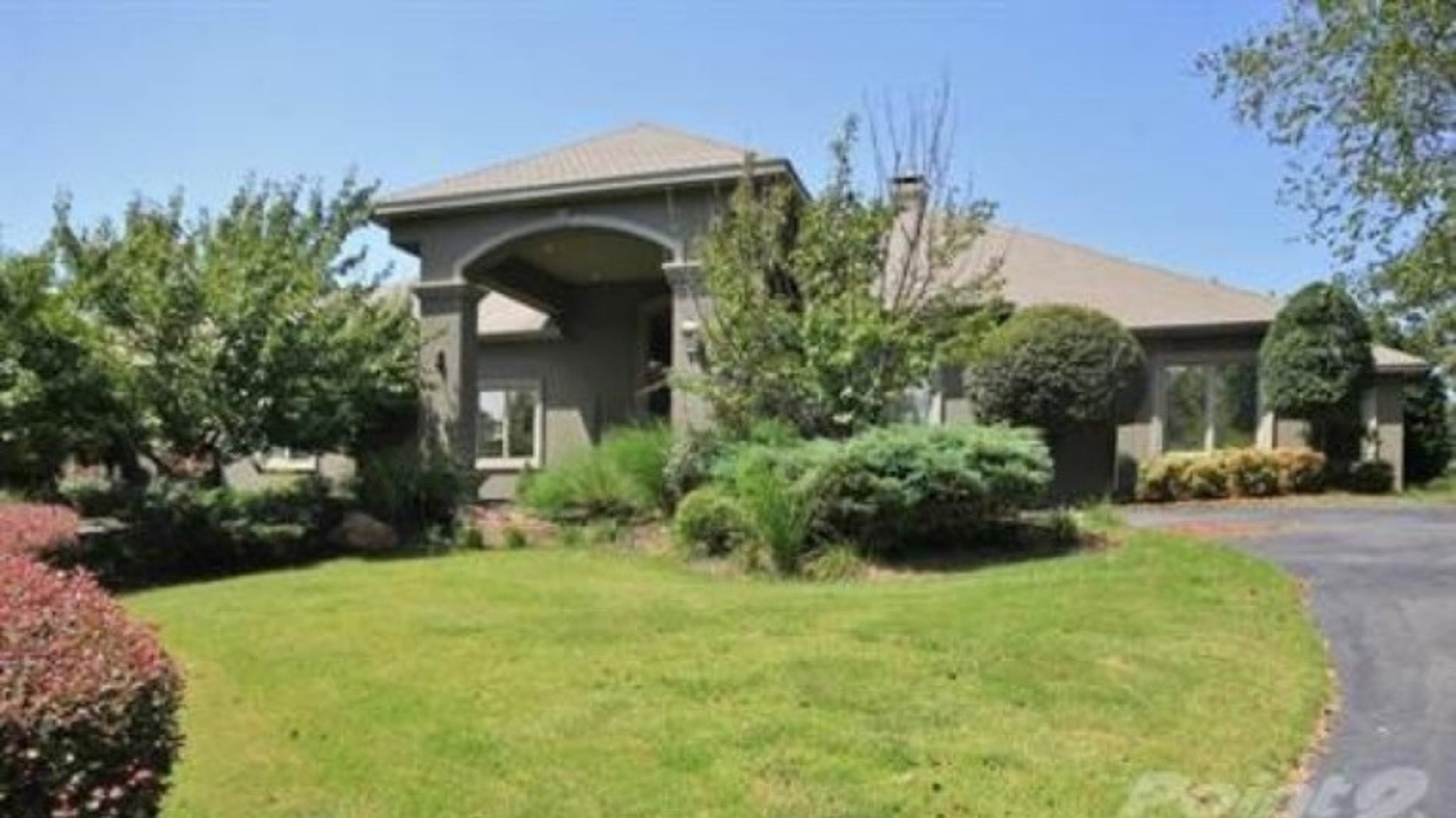 Jermain Taylor's Arkansas Home For ALE!