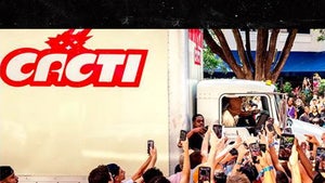 Travis Scott Triggers Crazy Scene in Miami Promoting Spiked Seltzer