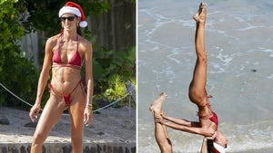 1226-Izabel-Goulart-Kevin-Trapp-Holiday-Beach-Yoga-PRIMARY