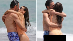 0611-Eva-Longoria-Husband-Spain-PRIMARY