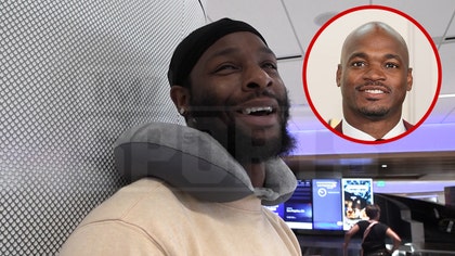 leveon-bell-adrian-peterson-nfl-kal-07-22-2025