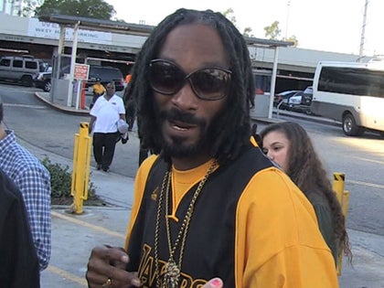 122613_snoop_dogg_primary_v2