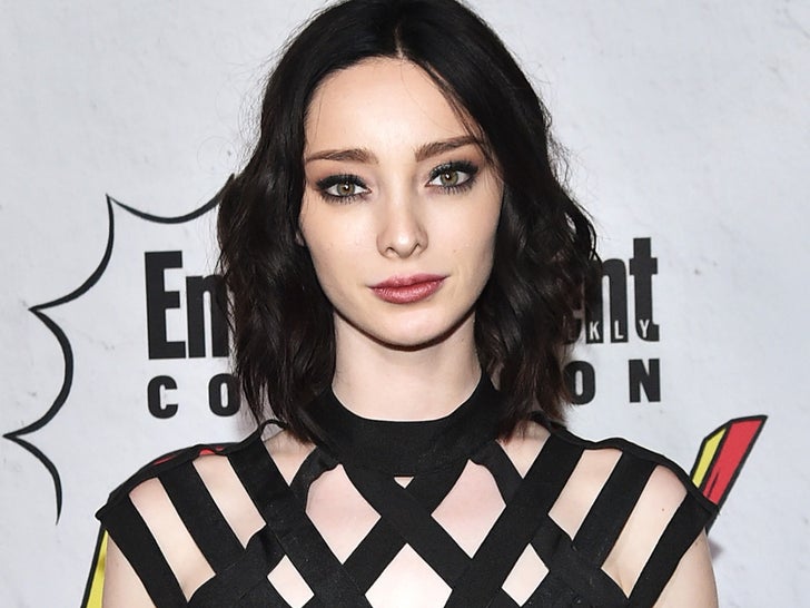 Emma Dumont