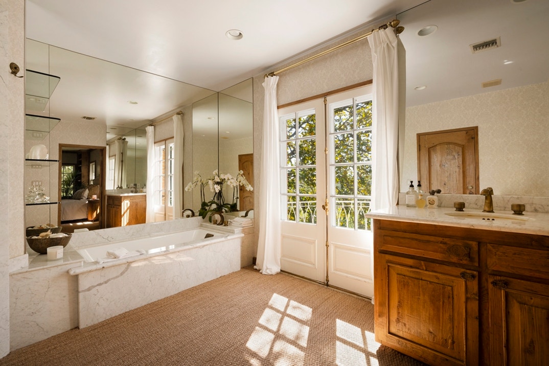 Jean Harlow Estate 27