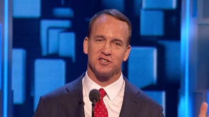 Peyton Manning -- Cracked Tom Brady Deflategate Joke ... At Rob Lowe Roast (VIDEO)
