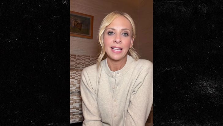 031426_sarah_michelle_gellar_kal