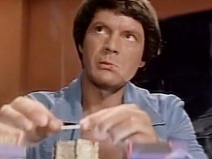 0823-mel-novak-stick-game-of-death-now-photos-primary