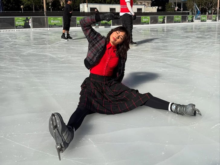 0209-Ice-Skating-Stars-Sub1