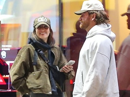 0413-Amanda-Batula-West-Wilson-NYC-Date-Night-PRIMARY